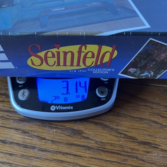 Clue Seinfeld Board Game Collectors Edition Factory Sealed New Fun Game Sale - Picture 3 of 3